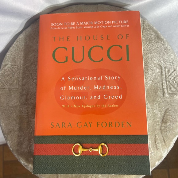 The House of GUCCI Book Softcover New Gucci Story Sara Gay Forden - Picture 7 of 7